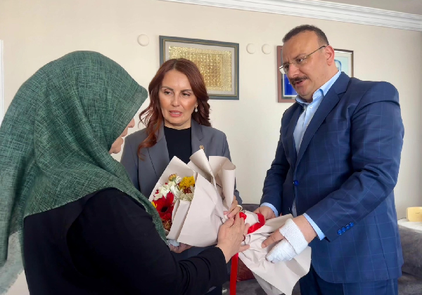 Toroslar’ın Yüz Akı: AK Parti İlçe Başkanı FERDİ ÇOKKSER  ve Havva Sibel Söylemez Sahada Damga Vuruyor