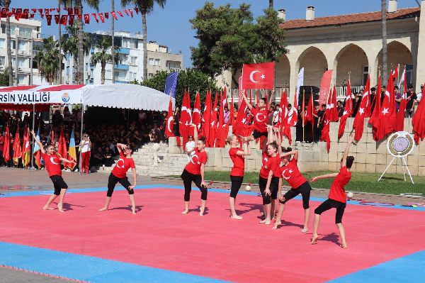 MERSİN’DE 19 MAYIS COŞKUSU: BAĞIMSIZLIK RUHU 107 YAŞINDA TEK YÜREK OLDU!
