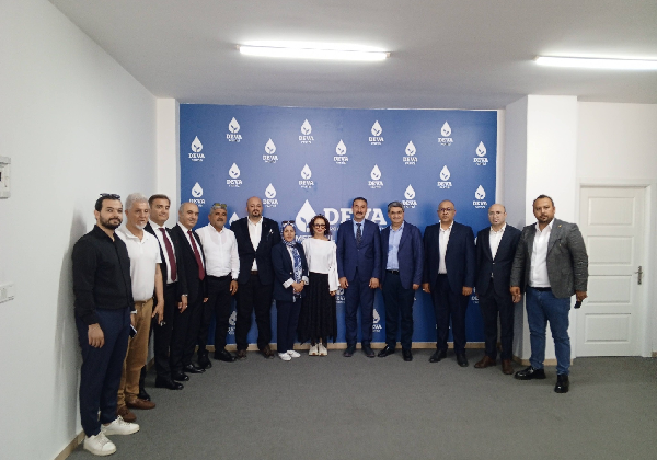 DEVA Partisi Mersin İl Başkanlığı’nda Bayram Coşkusu: Mehmet Emin Ekmen Katılım Sağladı