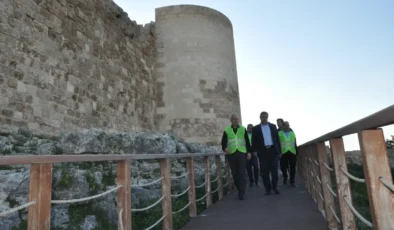 Mersin’in tarihi kalesi yeniden ziyarete açılıyor!