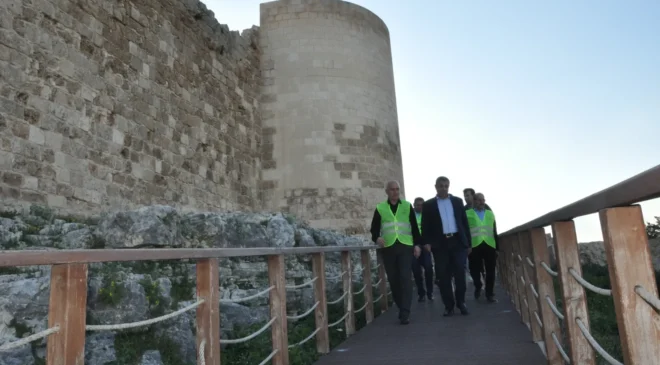 Mersin’in tarihi kalesi yeniden ziyarete açılıyor!