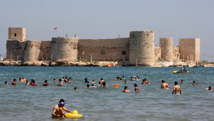 Mersin’de bayram hareketliliği yerini sessizliğe bıraktı