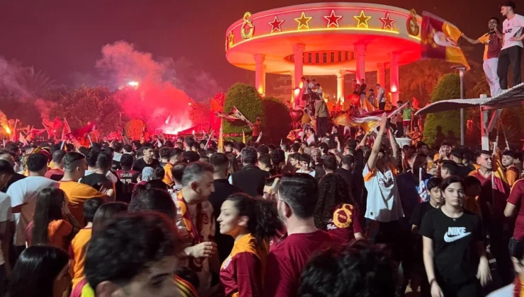 Mersin Sarı-Kırmızıya Büründü! Şampiyonluk Gecesi Kent Ayağa Kalktı