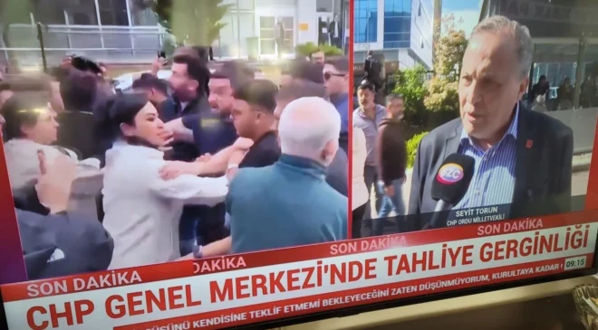 CHP Genel Merkezi Önünde Gece Gerilimi! “Kardeşi Kardeşe Kırdırıyorlar” Tepkisi