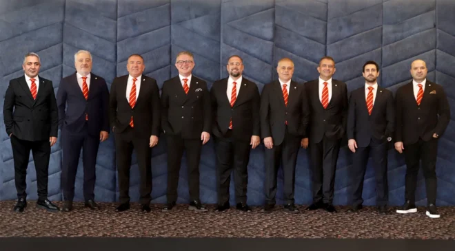 Mersin’de sarı-kırmızılı camia tek çatı altında toplandı