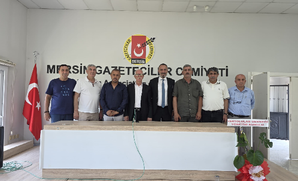 ALİ TAŞDİREK MERSİN GAZETECİLER CEMİYETİNDE DÜZENLENEN BASINAÇIKLAMASINA KATILIM SAĞLADI;