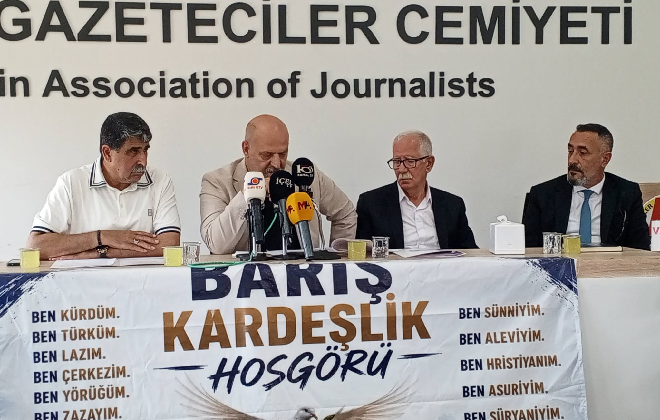 Mersin doğu güneydoğu dernekler federasyonu olarak barış sürecini destekliyoruz barış ve kardeşliğe inanıyoruz basın açıklaması