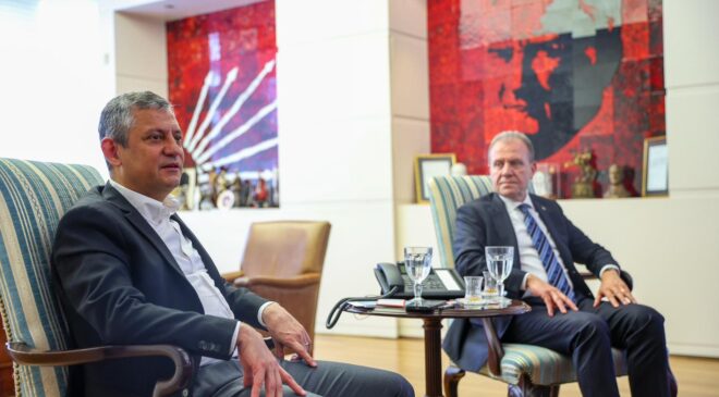 Vahap Seçer, Özel ve Kılıçdaroğu arasında arabuluculuk mu yapıyor?