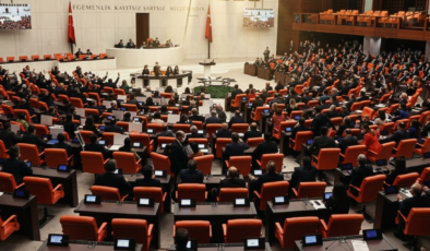 TBMM’de Mersin milletvekillerinin Tarsus’taki tabela tartışması genel kurula damga vurdu