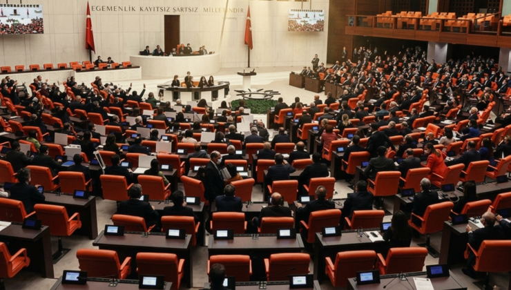 TBMM’de Mersin milletvekillerinin Tarsus’taki tabela tartışması genel kurula damga vurdu