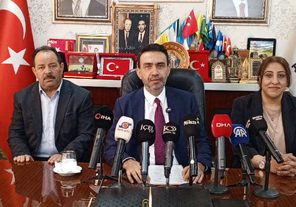 AK PARTİ MERSİN’DE SAHA SEFERBERLİĞİ: HEDEF “MAHALLE ÇALIŞMALARI YILI”