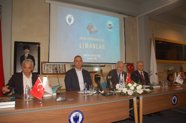 “Antik Dünyanın Kalbi: Limanlar” Okurla Buluştu